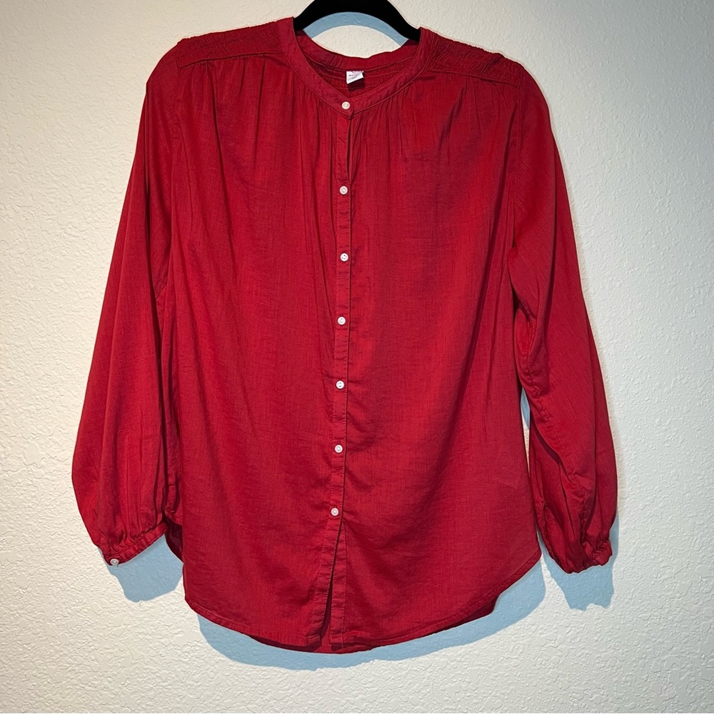 Womens Old Navy Oversized smoked-yoke long sleeve top. Button down size S Red.